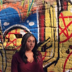 Meet your Posher, Alexis